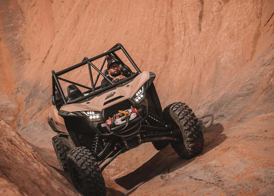3.5 Hour HELL'S REVENGE and FINS & THINGS You Drive UTV Tour - Who this UTV tour fits best