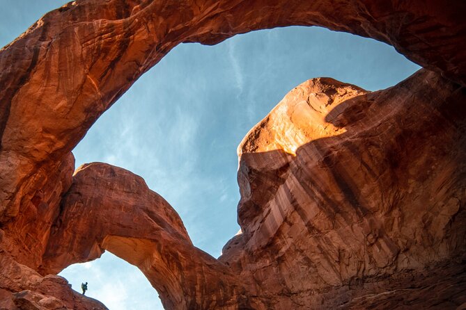 3-Hours Sunset Arches National Park Pavement Sights Tour - Windows to Delicate Arch viewpoint: where the walk time really matters