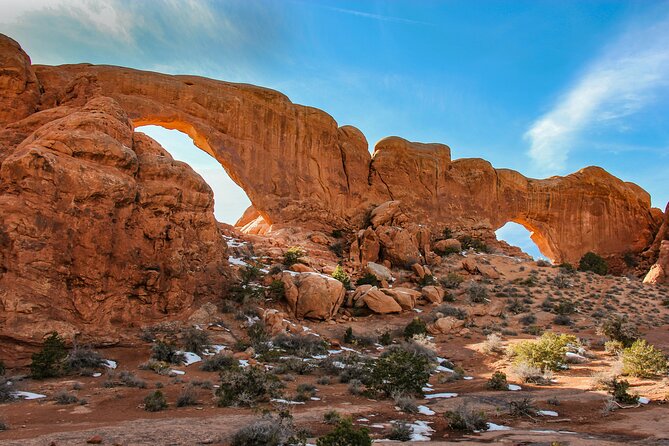 Arches Full Day Private Tour & Hike - Stop 2: Devils Garden Trailhead, an 8-Mile Loop You Can Scale