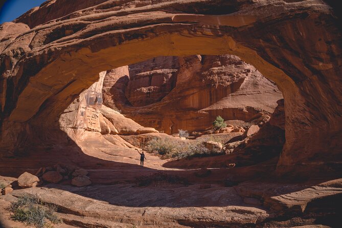 Arches Full Day Small Group Tour & Hike - Moab at 7:00 AM: why an early start helps your Arches day