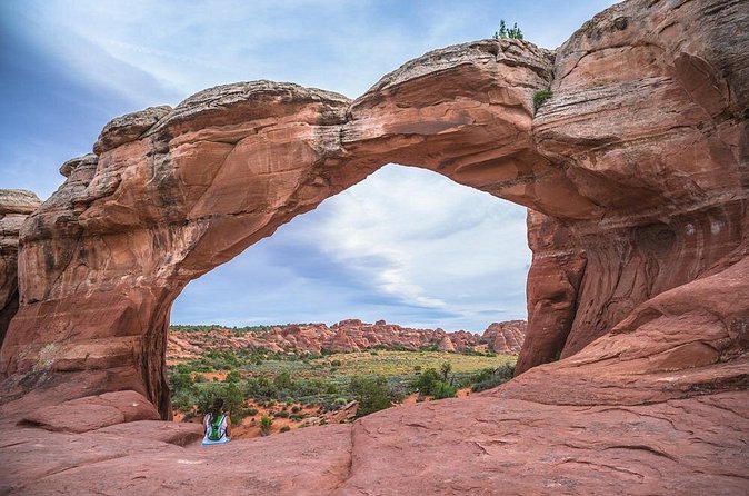 Arches National Park Morning & Afternoon Van Tours - Comfort details that make a difference in the heat