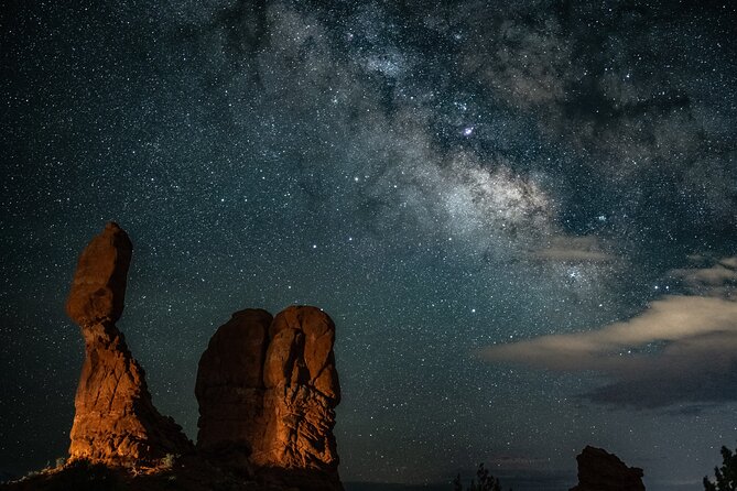 Astro-Photo, Hiking and Stargazing Tour in Arches National Park - Stargazing That’s More Than Looking Up