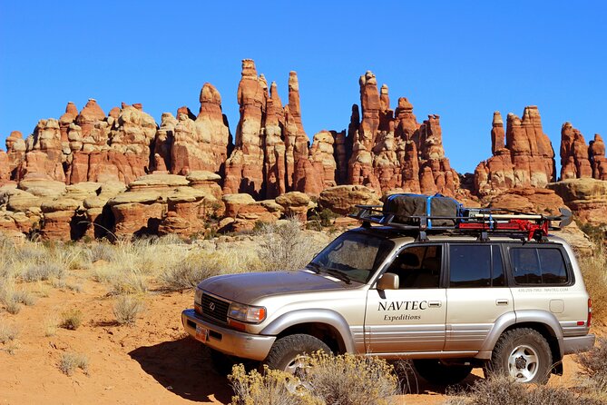 Canyonlands National Park Needles District by 4x4 - Joint Trail to Chesler Park meadows: optional, but it’s not a walk in the park