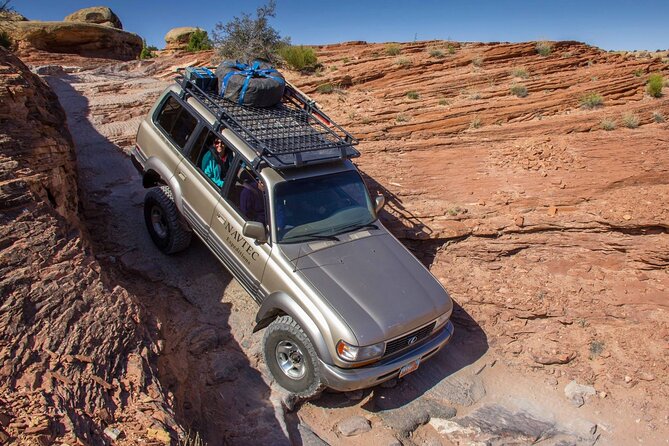 Canyonlands National Park Needles District by 4x4 - Rock art sites in Moab: a culture stop that doesn’t slow you down