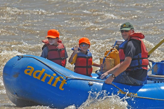 Colorado River Rafting: Afternoon Half-Day at Fisher Towers - On the river: rowing, calm stretches, and how rapids change your day