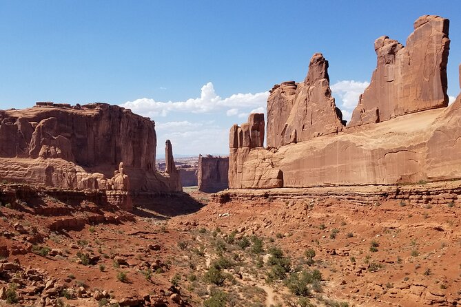 Day Tour Arches and Canyonlands National Park in Utah - Back-door Arches: eye-level views without the usual slog