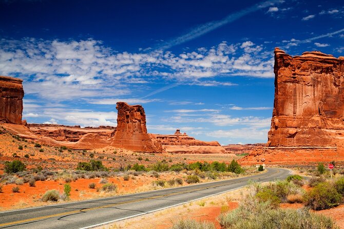 Discover The Best Of Moab In A Day: Arches Canyonlands Dead Horse - Dead Horse Point State Park: the photo that earns its fame