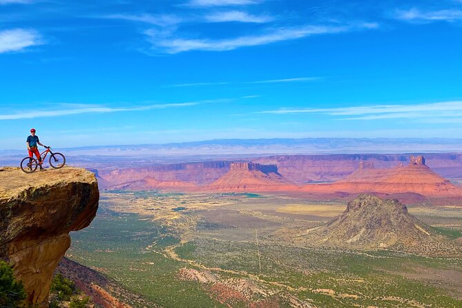 Exclusive Intermediate Advanced Private Guided Mountainbike Tour - Moab red-rock views, timed around riding choices
