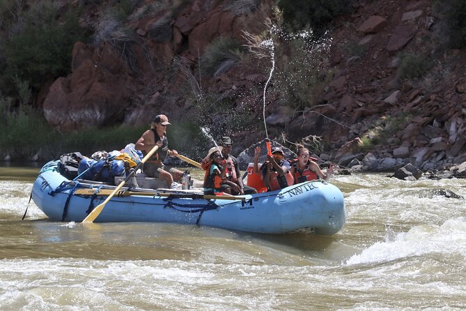 Fisher Towers Half-Day Rafting Day Trip from Moab - Guide talk, wildlife spotting, and the canyon’s big stories