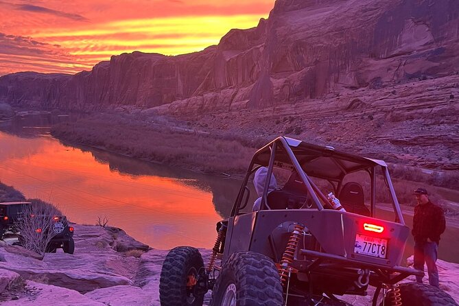 Follow Along and Ride Along Off Road Jeep Tours in Moab Utah - Trail Highlights You Can Expect: Hell’s Revenge and More