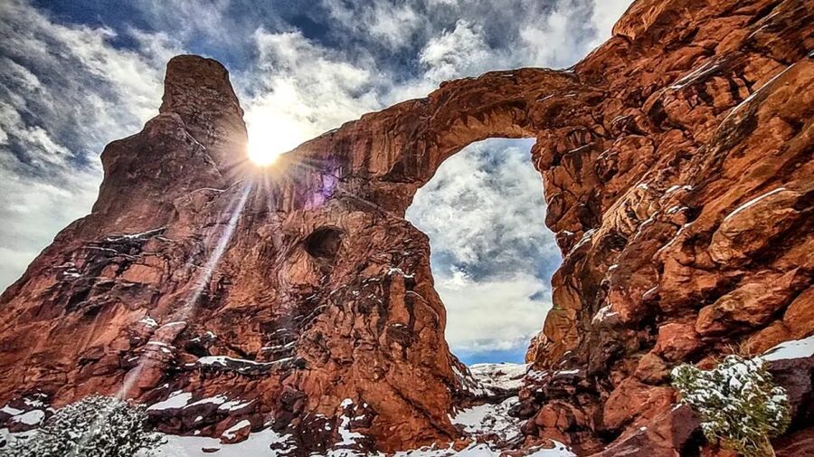 From Moab: Arches National Park 4x4 Drive and Hiking Tour - Skip-the-line entrance: how it helps (and what it doesn’t)