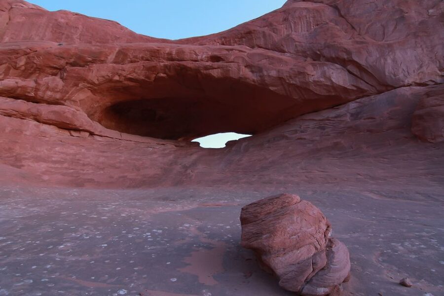 From Moab: Arches National Park 4x4 Drive and Hiking Tour - Who should book this 4x4 Arches hike-and-drive day