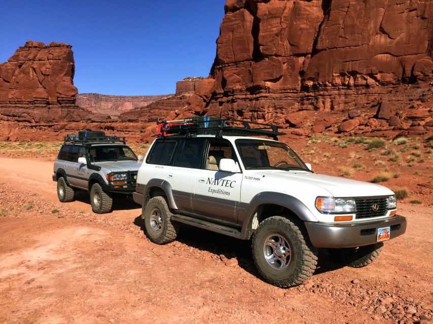 From Moab: Canyonlands 4x4 Drive and Colorado River Rafting - Getting splashed, staying comfortable, and managing the muddy reality