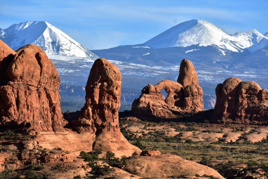 From Moab: Half-Day Arches National Park 4x4 Driving Tour - Moab Pickup and the Separate Entrance Advantage