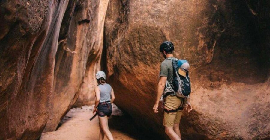 From Moab: Half-Day Canyoneering Adventure in Entrajo Canyon - Your 5-hour flow: meet in Moab, hike the loop, then work the canyon down