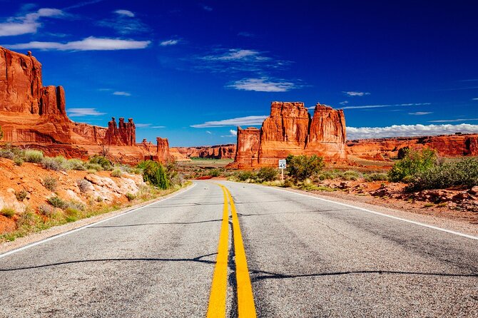 Immersive Arches Walking Tours | More Stops, More Tour Options - Should you book the 4-hour Arches walking tour?