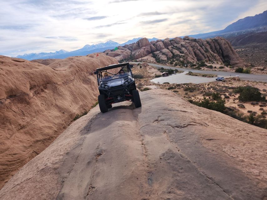 Moab: 3.5-Hour Self-Drive Hells Revenge & Fins N'Things Tour - The Big Pause: Colorado River Views and Arches National Park Vistas