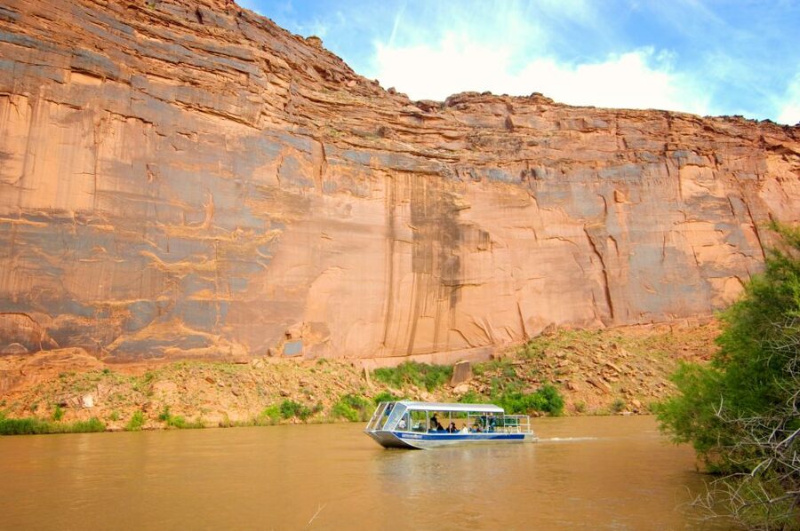 Moab: 3-Hour Jet Boat Tour to Dead Horse Point State Park - Covered seats, heat control, and the jet-boat noise reality