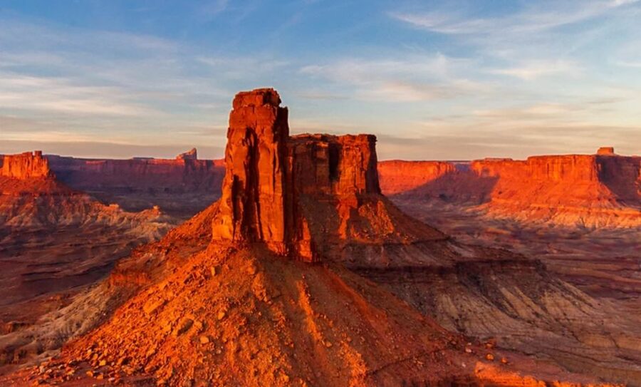 Moab: Canyon Country Sunset Helicopter Tour - Getting to Canyonlands Field Airport without stress