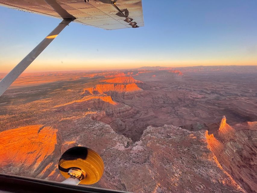 Moab: Canyonlands National Park Airplane Tour - Island in the Sky: Cliffs, Rivers, Upheaval Dome, and Drainage Lines