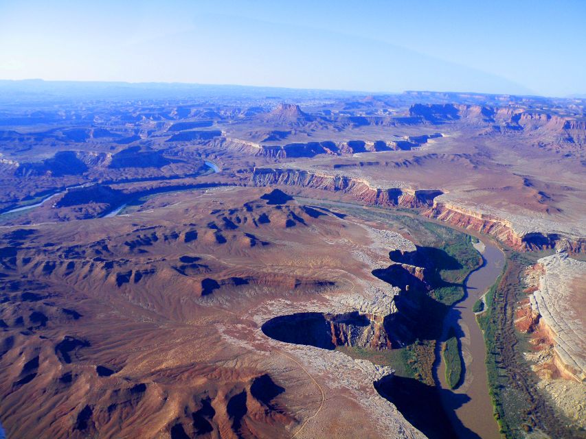 Moab: Canyonlands National Park Airplane Tour - The Pilot Makes the Scenery Make Sense (Dallin’s Narration)