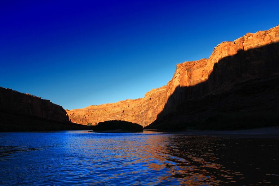 Moab: Colorado River Sunset Boat Tour with Optional Dinner - Where to meet near Moab and what to expect on arrival