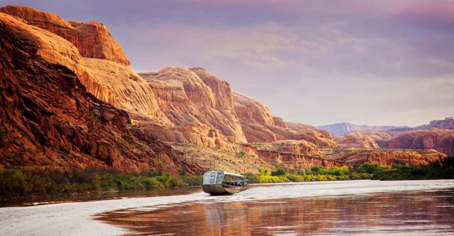Moab: Colorado River Sunset Boat Tour with Optional Dinner - How the stops work: photo windows at arches and petroglyphs