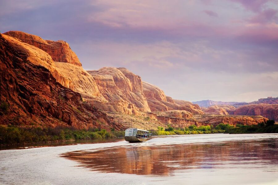 Moab: Colorado River Sunset Boat Tour with Optional Dinner - The 1.5-hour sunset cruise: pacing, views, and the “river perspective”