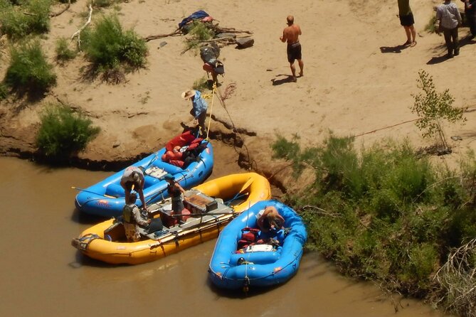 Moab Combo: Colorado River Rafting and Canyonlands 4X4 Tour - Lunch by the river: buffet energy, dry storage, and refills