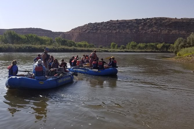 Moab Full-Day White Water Rafting Tour in Westwater Canyon - Gear, wetsuits, and staying comfortable all day