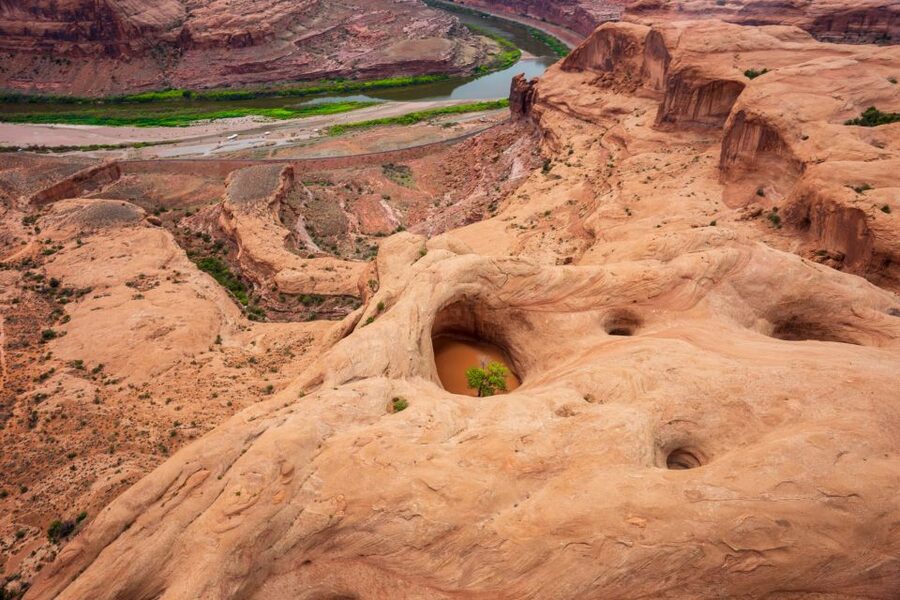 Moab: Grand Helicopter Tour - The 1-hour plan: arches, river turns, and big canyon geometry