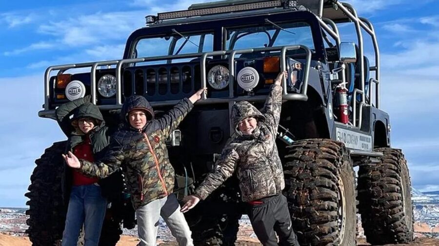 Moab: Hell's Revenge "Beast" 4x4 Adventure Tour - Guides: the difference you feel in a “hold on” kind of ride