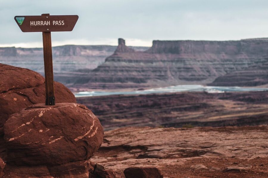 Moab: Hurrah Pass 4x4 Driving Adventure - The Hurrah Pass climb and the final overlook toward Canyonlands