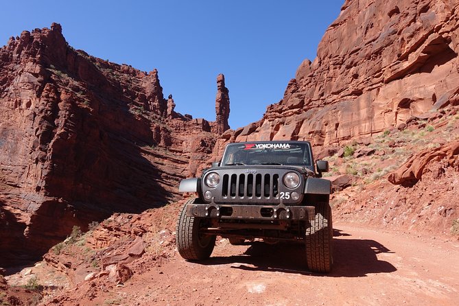 Moab Jeep Rental | Self-Guided Backcountry 4x4 Adventure - Families and groups: fitting up to five without turning it into chaos