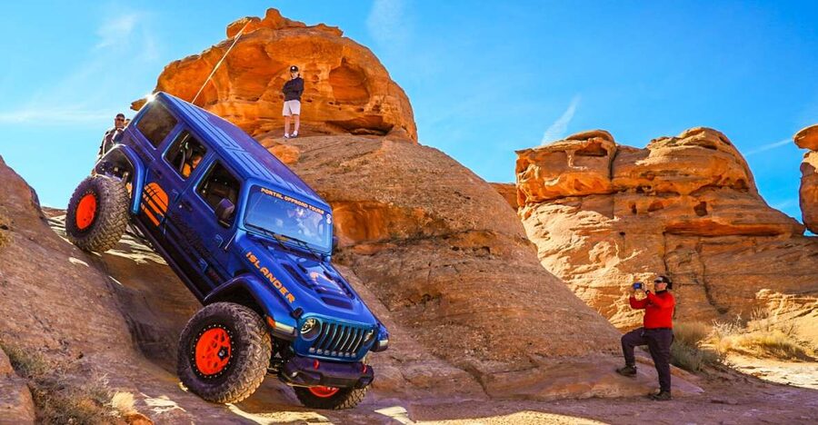 Moab: Off-Road Hell's Revenge Trail Private Jeep Tour - Hell’s Revenge: Why This Trail Feels So Moab