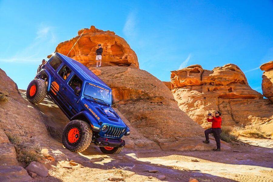 Moab: Off-Road Hell's Revenge Trail Private Jeep Tour - FAQ
