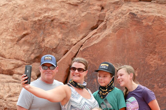 Moab Private Petroglyph Scenic Tour - Meeting at Moab Tourism Center: Fast start, easy return