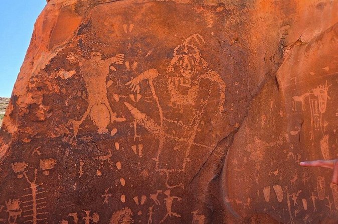 Moab Private Petroglyph Scenic Tour - Safety, pacing, and how the guide keeps it fun