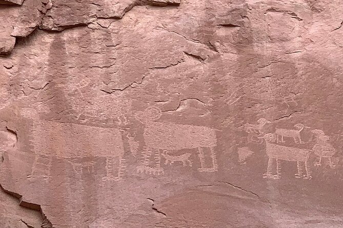 Moab Private Petroglyph Scenic Tour - Morning vs evening timing: When light and comfort matter