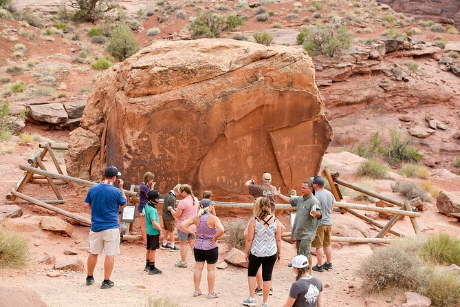 Moab Private Petroglyph Scenic Tour - Moonflower Canyon petroglyph stop: A focused 20 minutes