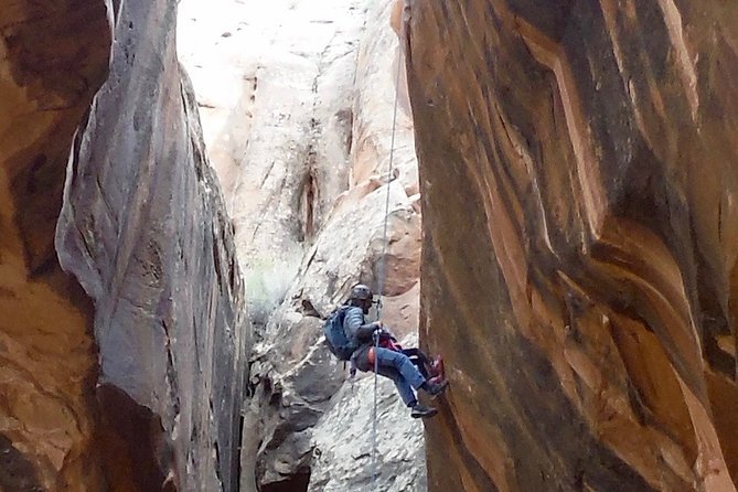 Moab Rappeling Adventure: Medieval Chamber Slot Canyon - Key things you’ll notice before you go