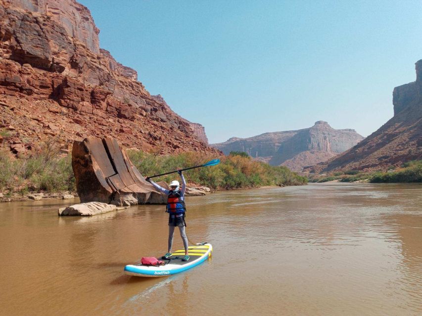 Moab: Stand-Up Paddleboard with small rapids on Colorado - The short van ride that sets the tone