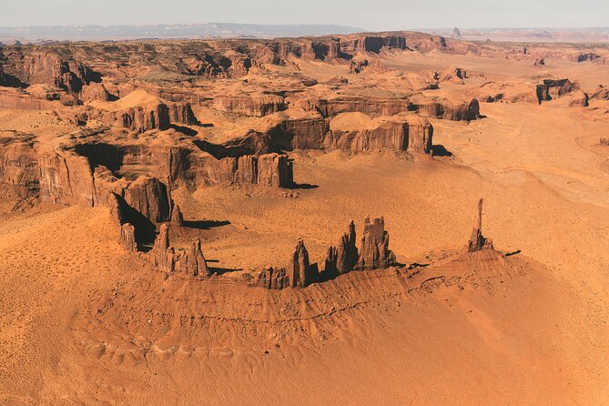Monument Valley and Canyonlands National Park Combo Air Charter - Photography from a small-seat fixed-wing flight