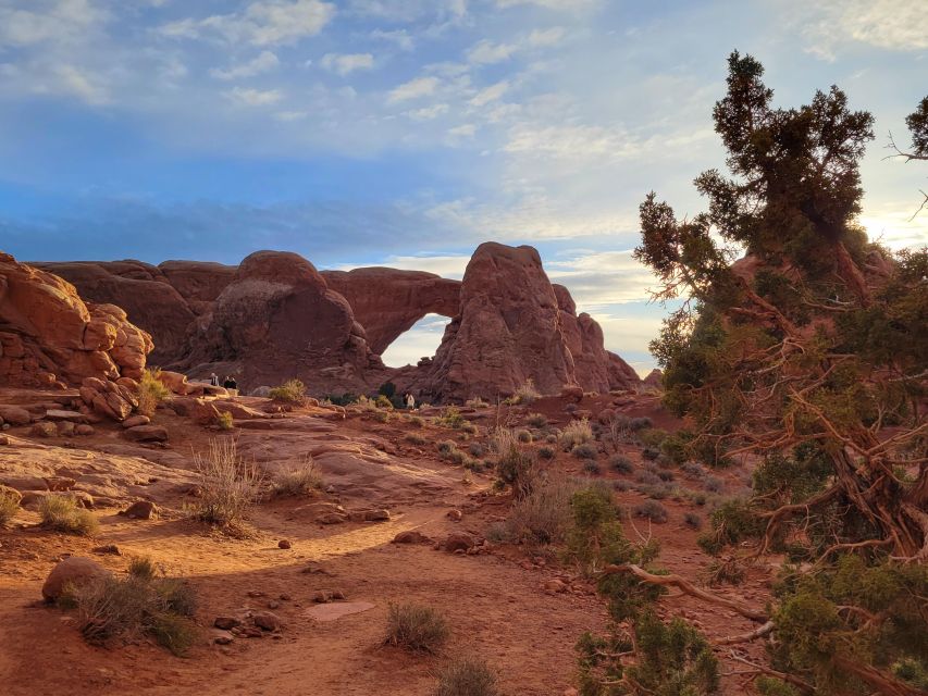 Morning Arches National Park 4x4 Tour - The Value of a 4x4 Tour in Arches National Park