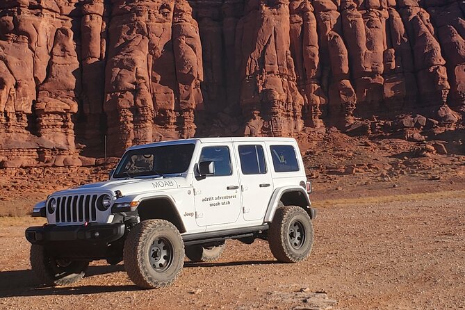 Needles Canyonlands 4X4 Jeep Tour from Moab (3 Person Minimum) - Key highlights that actually matter
