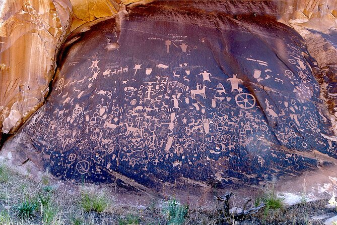 Needles Canyonlands 4X4 Jeep Tour from Moab (3 Person Minimum) - Moab departure at 7:00am: the day starts fast