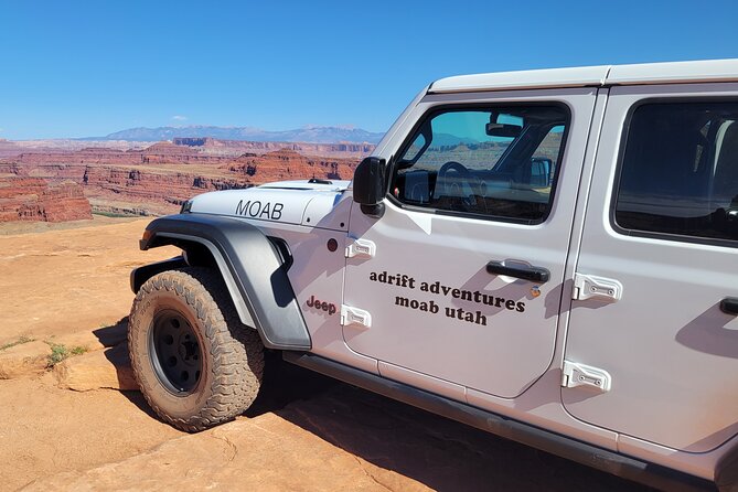 Needles Canyonlands 4X4 Jeep Tour from Moab (3 Person Minimum) - Chesler Park style hiking and the Joint Trail scramble