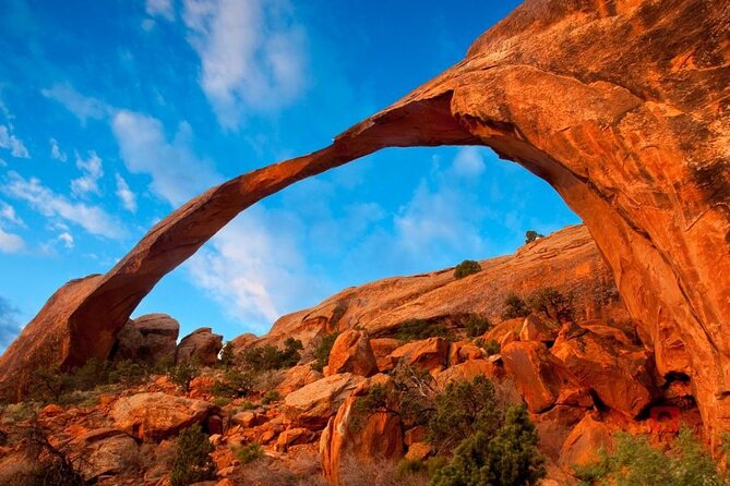 Self Guided Audio Tour in Arches and Canyonlands - Double Arch and the Windows loop: easy walks that stack your arch time