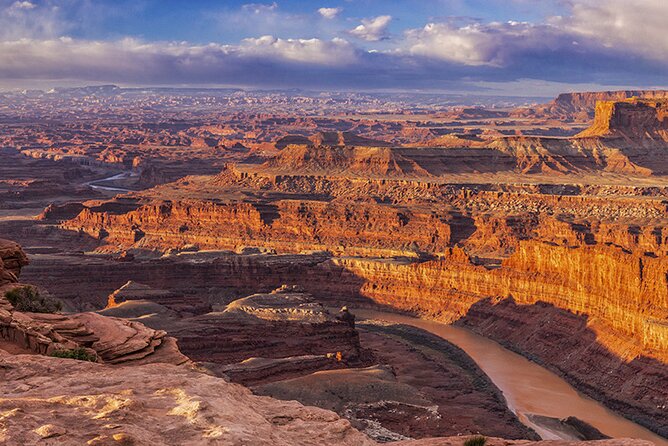 Sunrise photography in Dead Horse Point and Canyonlands National Park - Corona Arch: a short hike option that adds variety near Moab