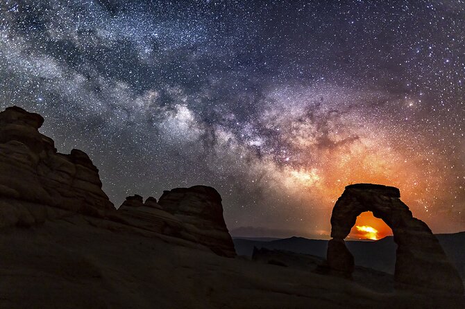 Sunset and Night Photography in Arches National Park - Photo coaching for beginners: settings help when you need it